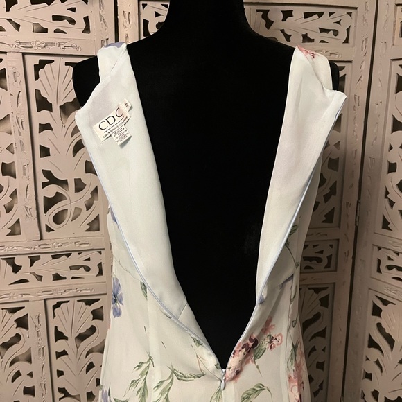CDC LOVELY LIGHT BLUE & PURPLE FLOWERS SLEEVELESS LIGHTWEIGHT MAXI DRESS - Picture 8 of 9